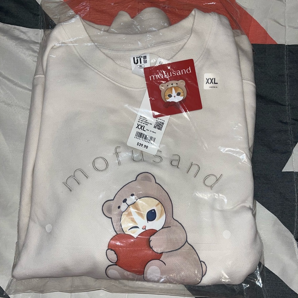 Uniqlo x Mofusand Cream Pullover Sweater XXL